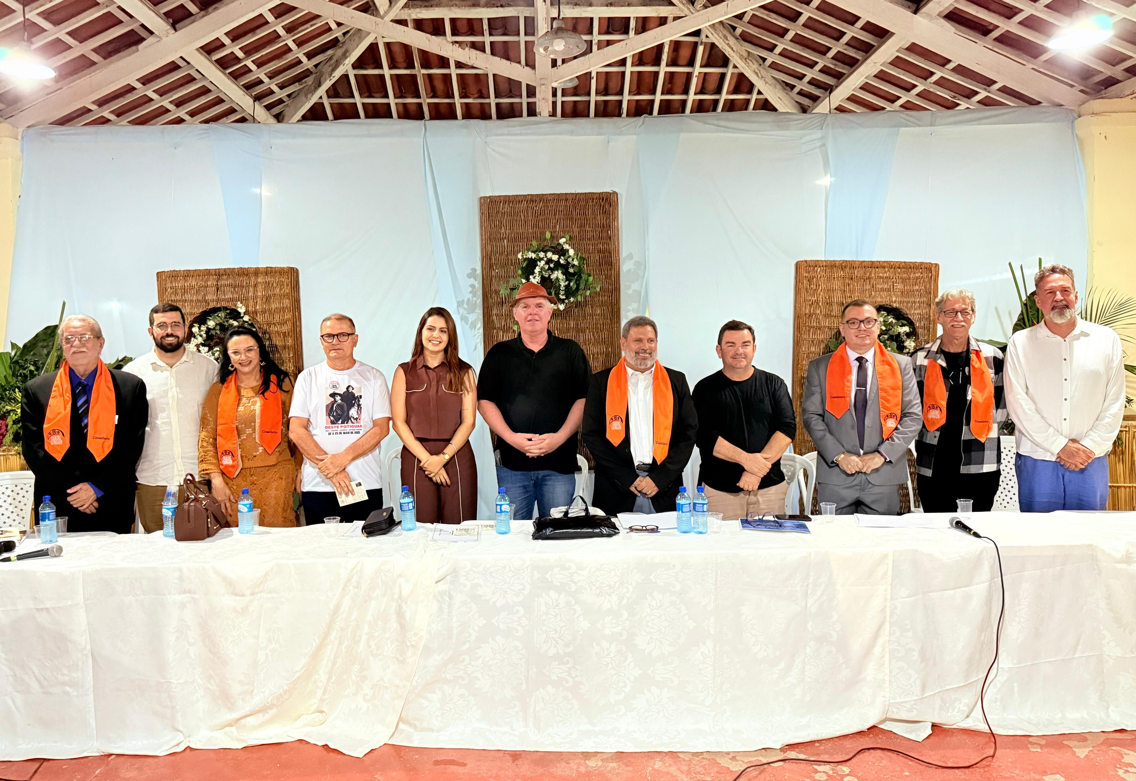 Martins abre programação do Cariri Cangaço com noite de homenagens, cultura e tradição