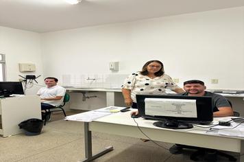 A Prefeita Mazé Gurgel faz visita ao Hospital de Martins