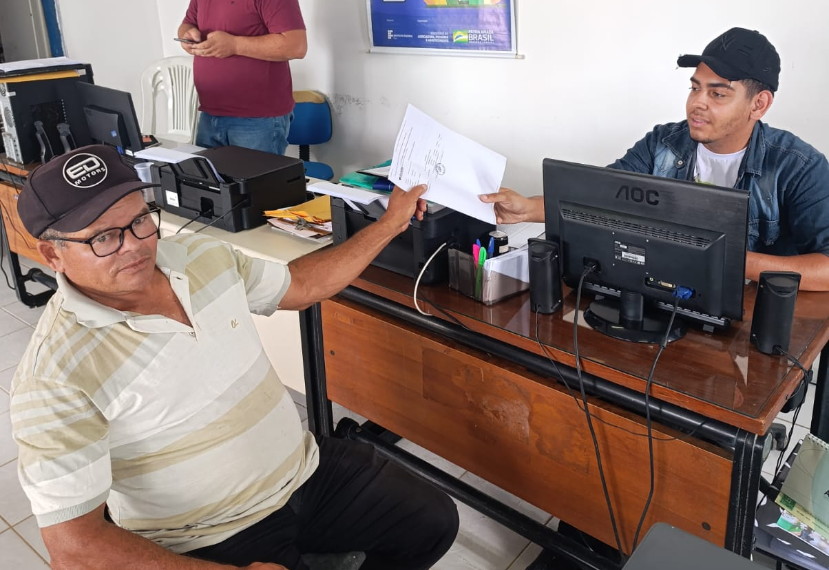 Trabalho da Prefeitura de Martins segue a todo vapor na zona rural